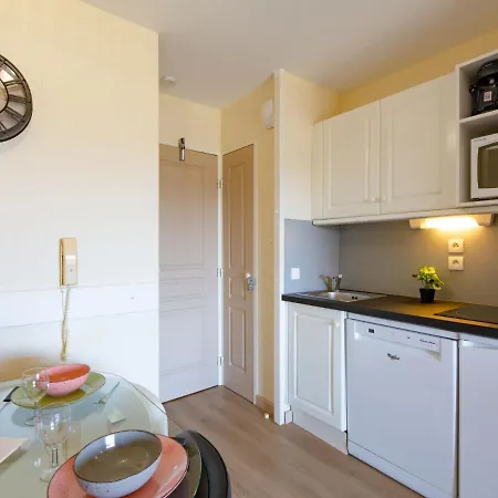 公寓 Le Hameau Des Issambres-6 By Interhome